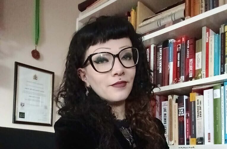 Dr Teresa van der Kraan